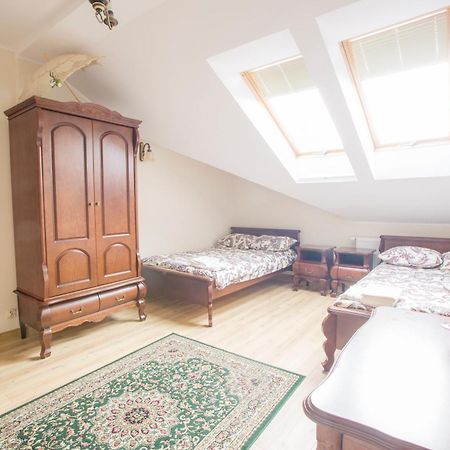 Dworek Stara Szkola Belchatow Bagian luar foto